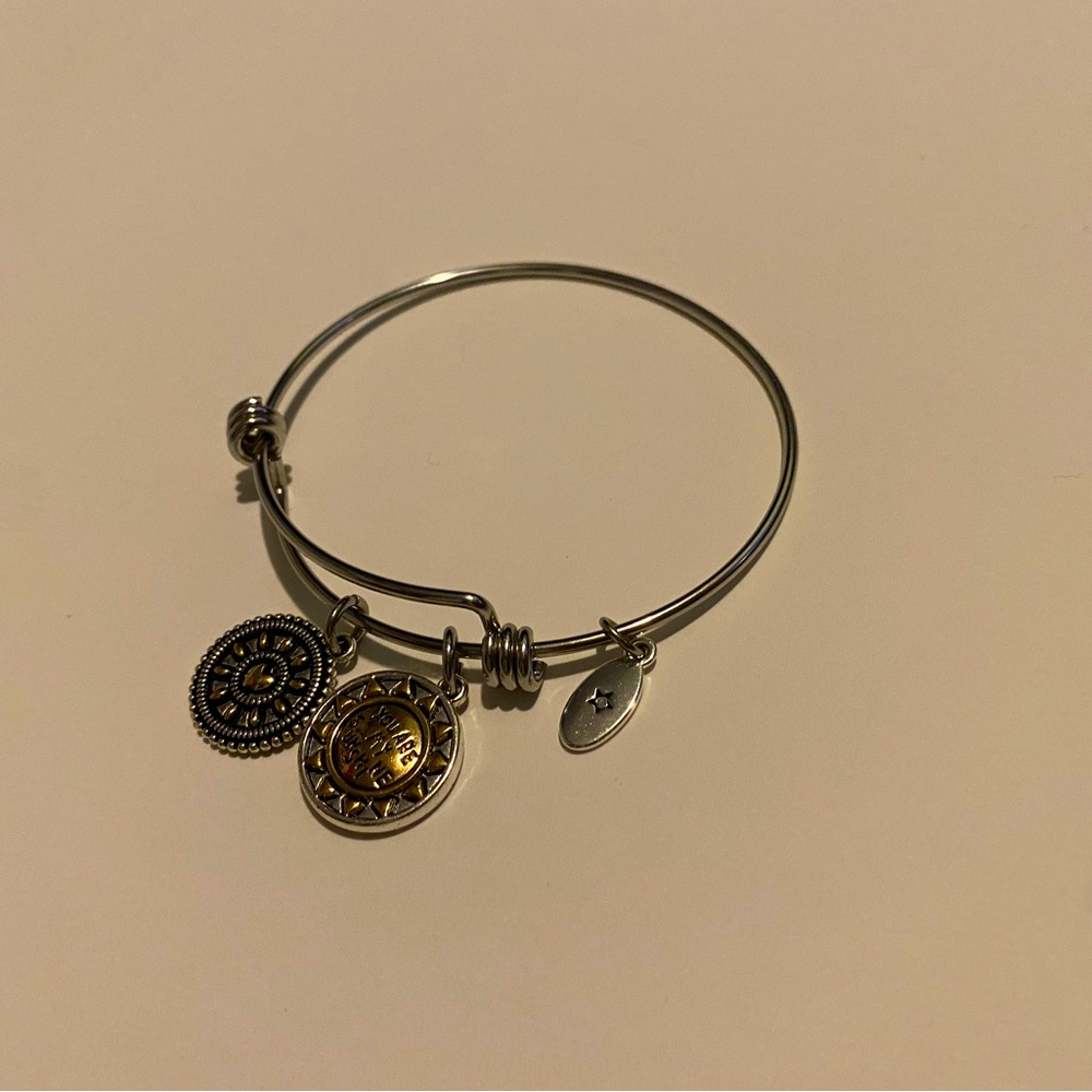 Unwritten bracelet